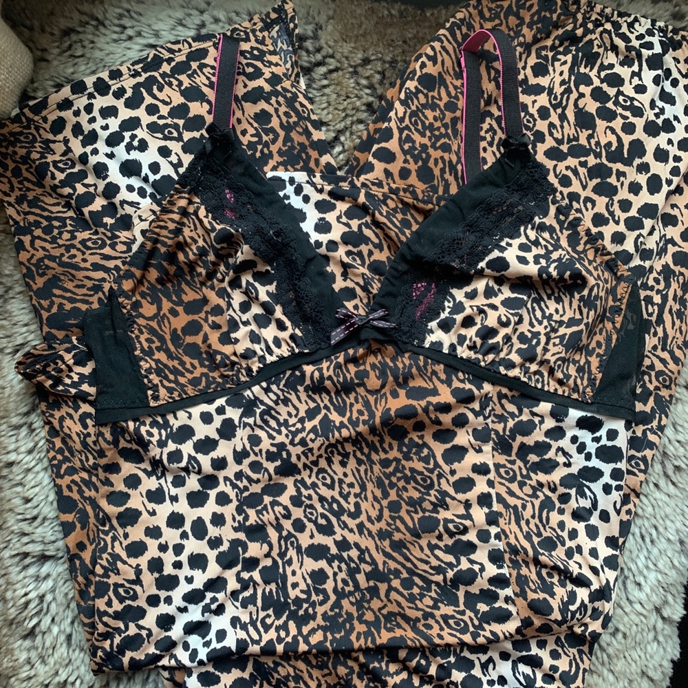 Betsey Johnson Leopard Print Sleepwear Set 🐆